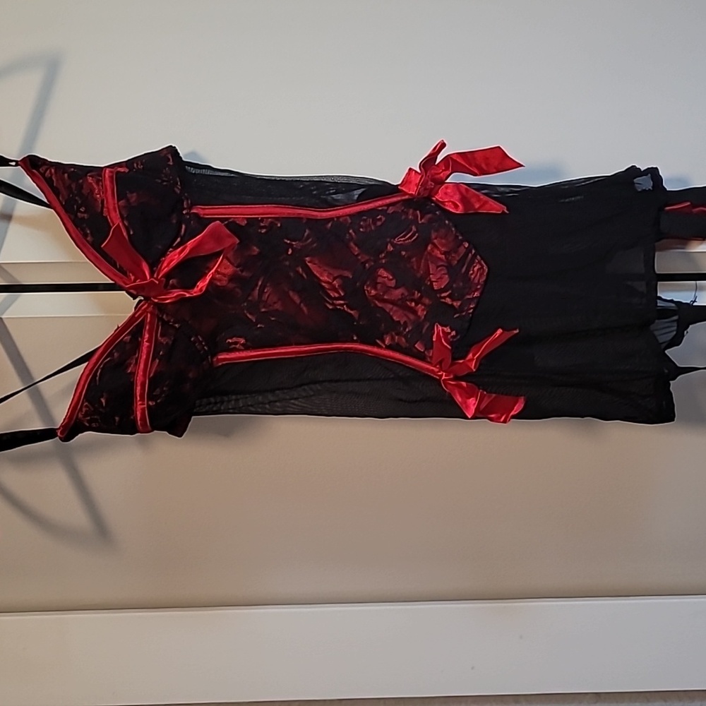 Black red corset